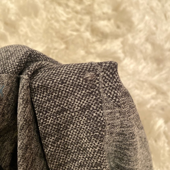 Gym shark grey leggings - Picture 3 of 3